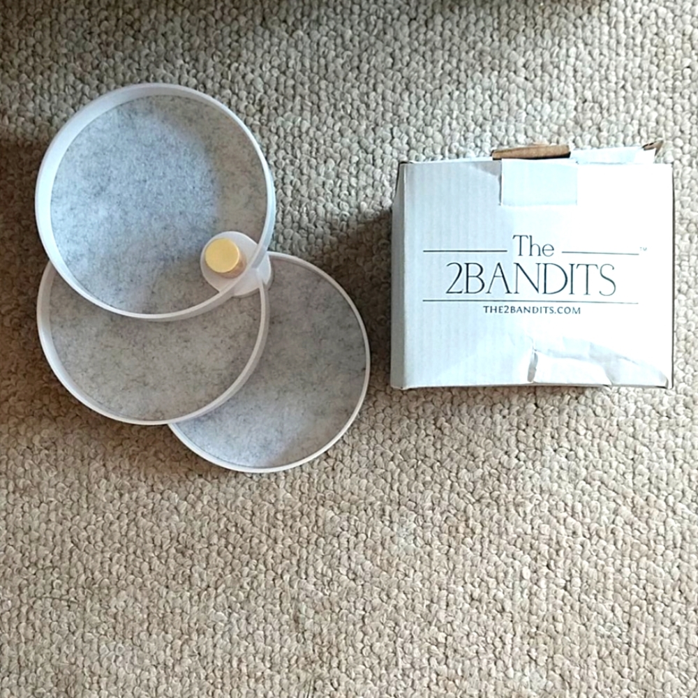 The 2 Bandits 3 tier Catchall tray- new in box